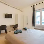 Confortevole Stanza 6 Con Bagno Privato Stazione Penzion