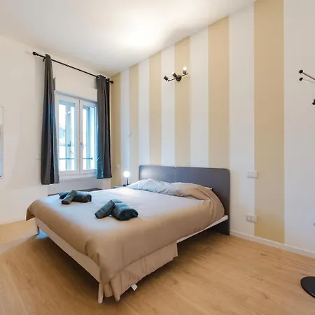Konukevi Confortevole Stanza 6 Con Bagno Privato Stazione *