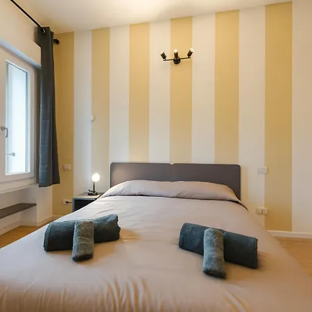 Konukevi Confortevole Stanza 6 Con Bagno Privato Stazione
