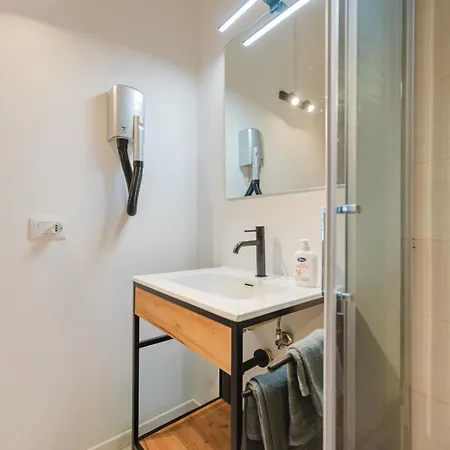Confortevole Stanza 6 Con Bagno Privato Stazione *